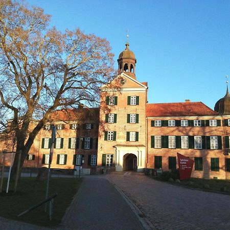 Villa Amalia Еутин Екстериор снимка