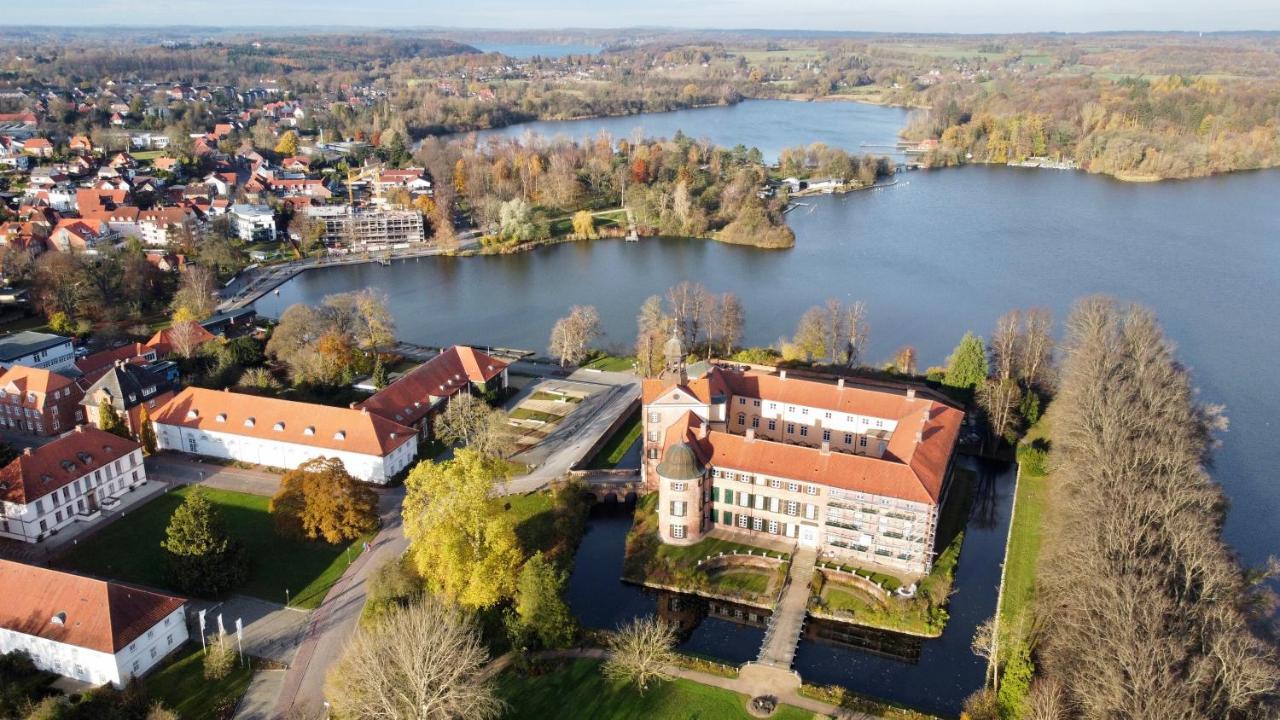 Villa Amalia Еутин Екстериор снимка
